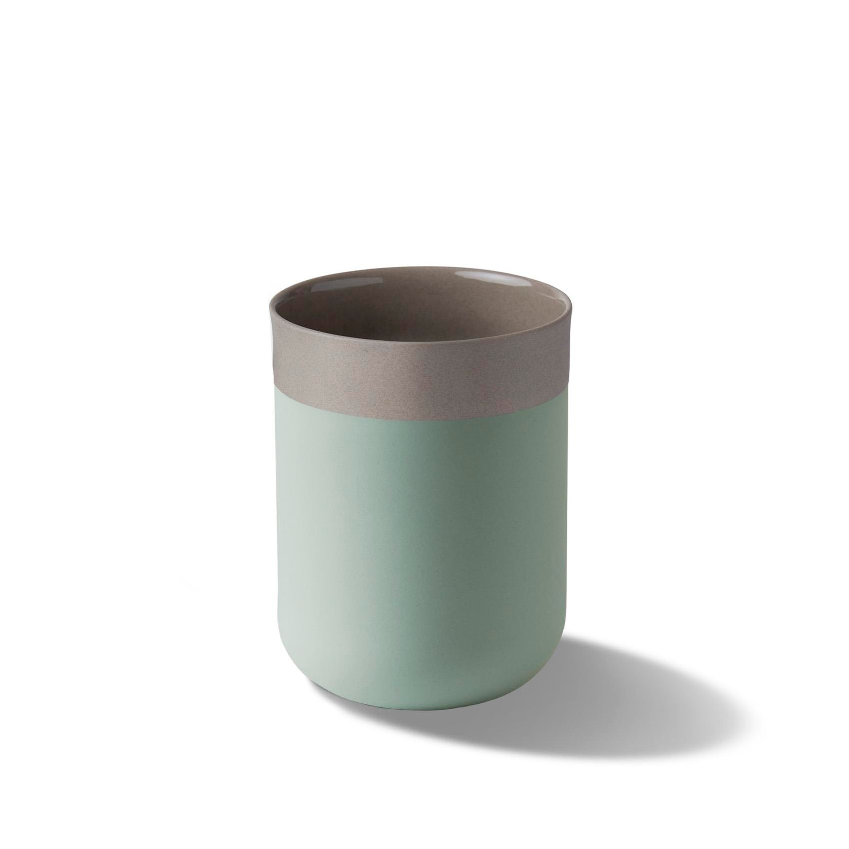 Capsule Medium Water Cup