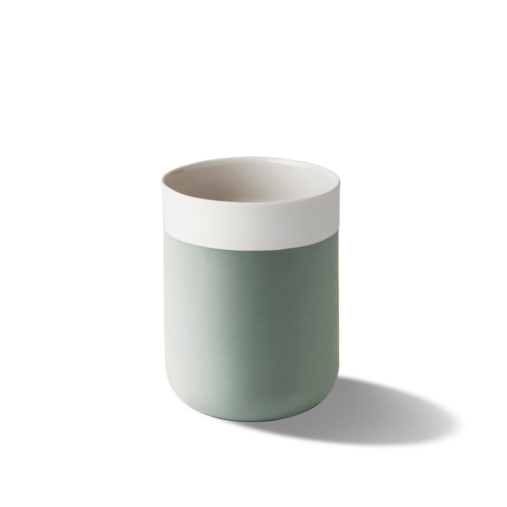 Capsule Medium Water Cup