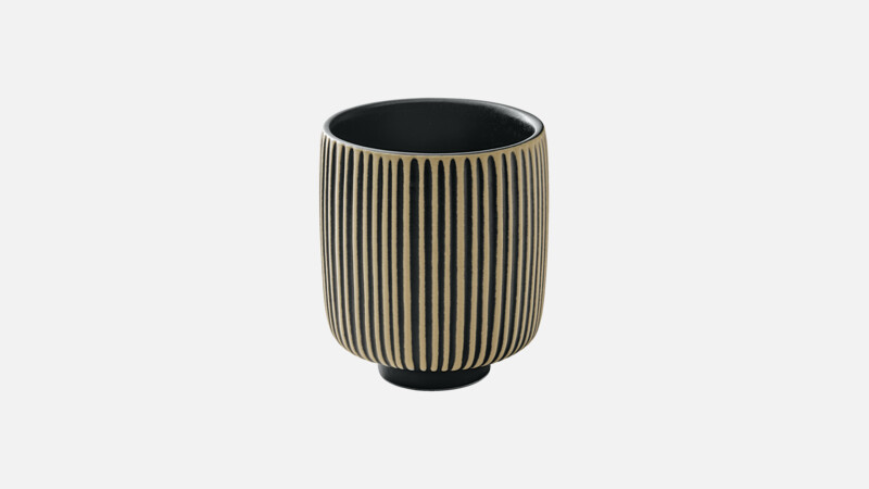 Becher mit Prägung 8 cm
