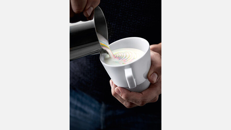 Cup embossed 9 cm