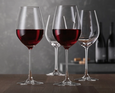 Salute Red Wine Glass