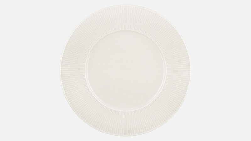 Flacher runder Teller mit Randprägung 31,4 cm